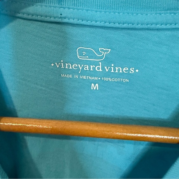 Vineyard Vines Gradient Whale Dot Pocket Long Sleeve Tee - Picture 5 of 6